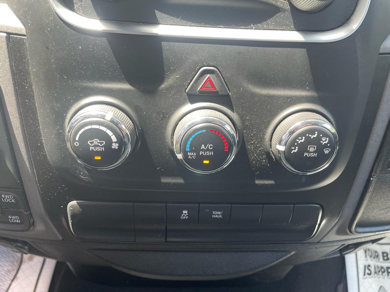 RAM 1500 Classic Tradesman Quad Cab 4WD 2019