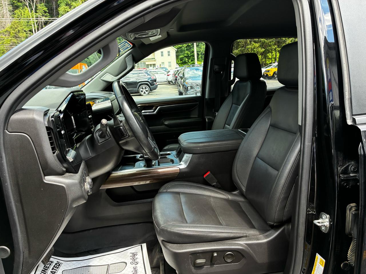 Chevrolet Silverado 1500 RST Crew Cab 4WD 2024