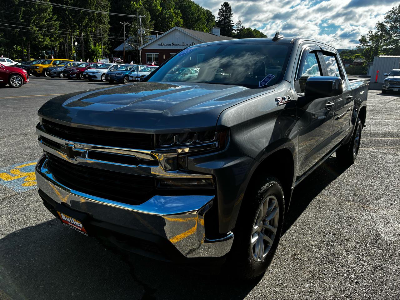 Chevrolet Silverado 1500 LT Crew Cab 4WD 2021