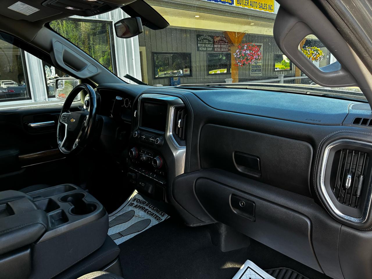 Chevrolet Silverado 1500 LT Crew Cab 4WD 2021