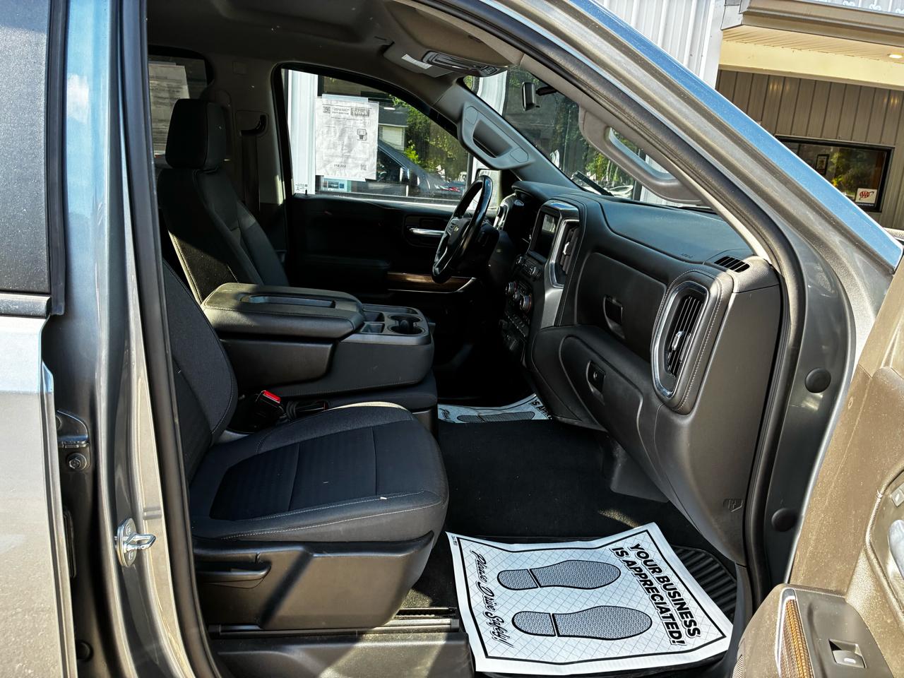 Chevrolet Silverado 1500 LT Crew Cab 4WD 2021