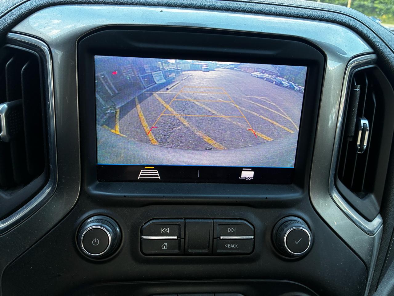 Chevrolet Silverado 1500 LT Crew Cab 4WD 2021
