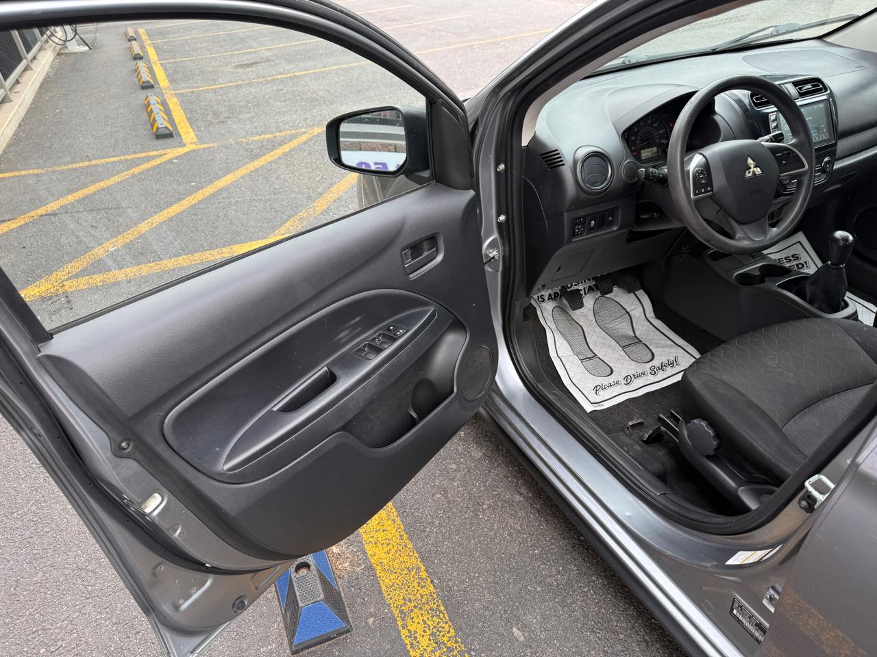Mitsubishi Mirage ES CVT 2021