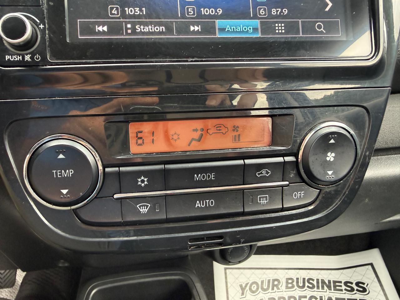 Mitsubishi Mirage ES CVT 2021