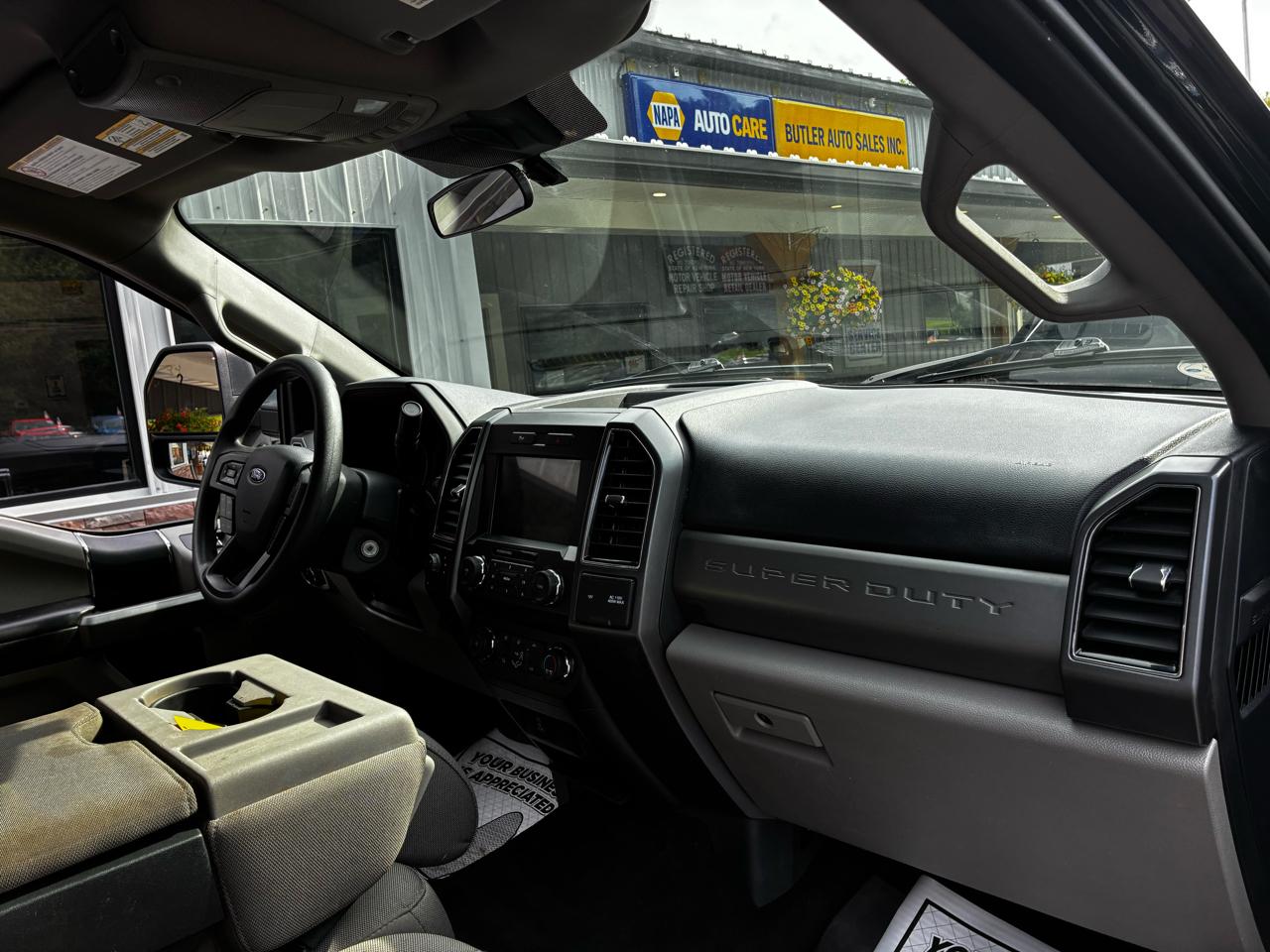 Ford F-250 SD XL Crew Cab 4WD 2022