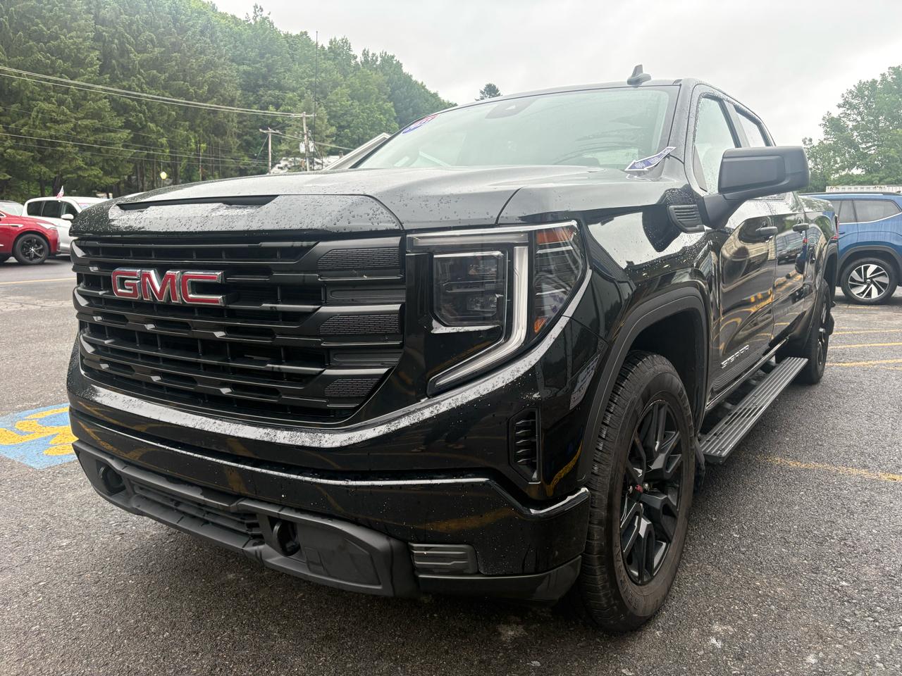 GMC Sierra 1500 Pro Crew Cab Short Box 4WD 2023
