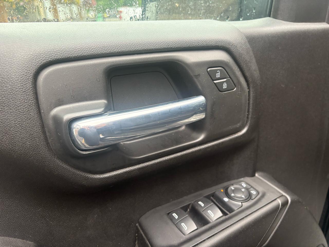 GMC Sierra 1500 Pro Crew Cab Short Box 4WD 2023