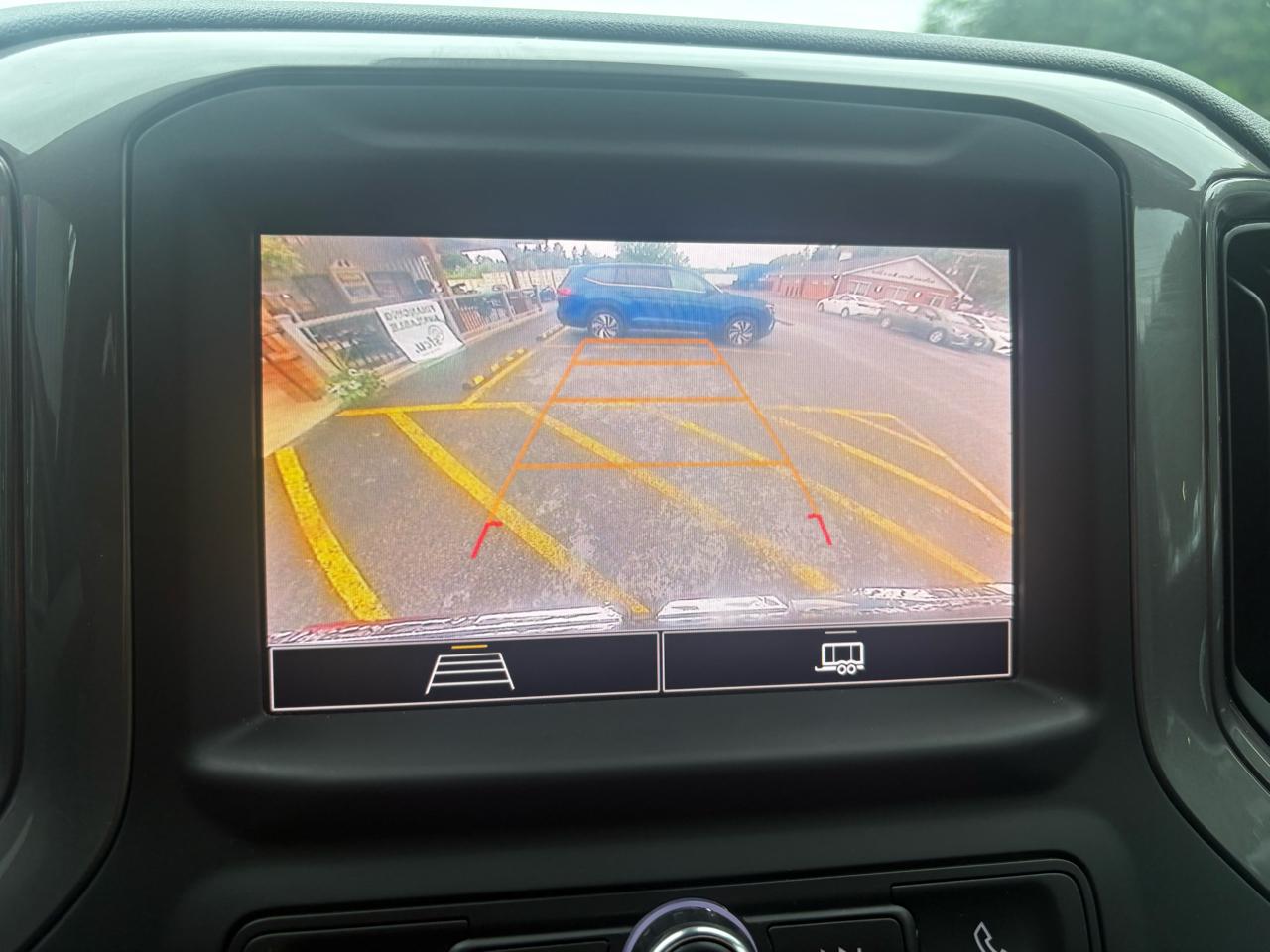GMC Sierra 1500 Pro Crew Cab Short Box 4WD 2023