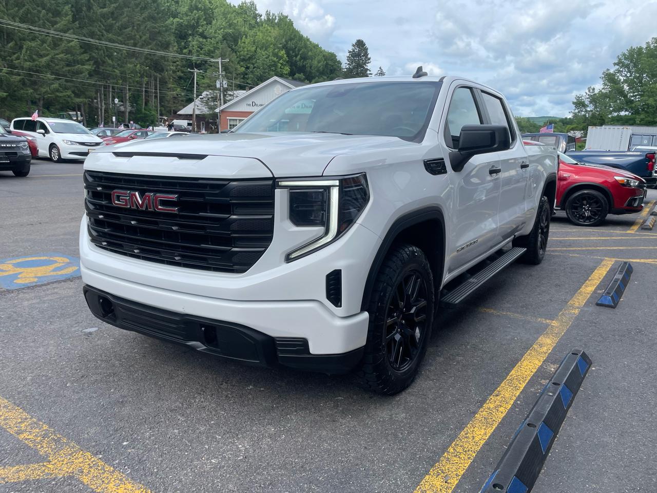 GMC Sierra 1500 Pro Crew Cab Short Box 4WD 2024