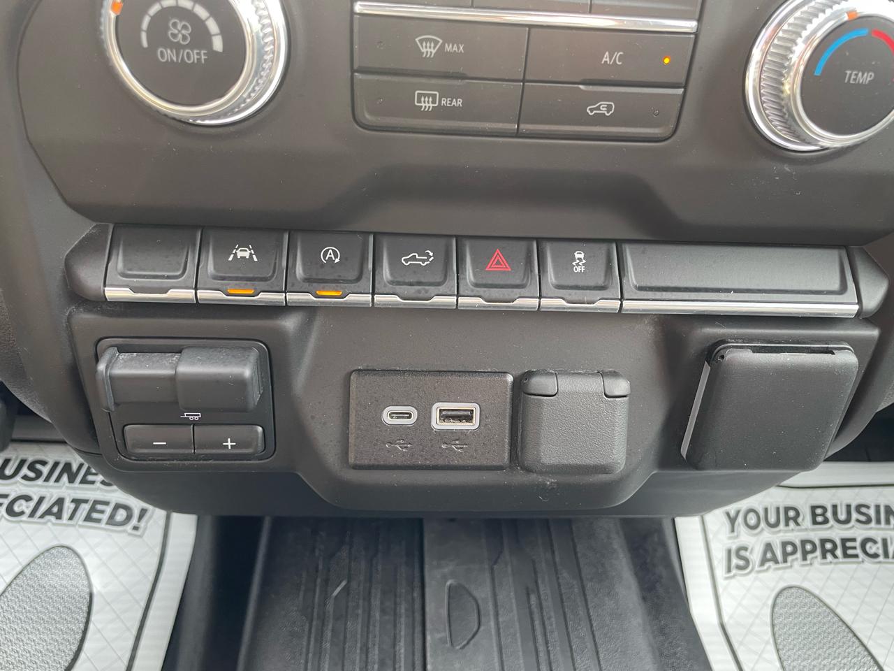 GMC Sierra 1500 Pro Crew Cab Short Box 4WD 2024