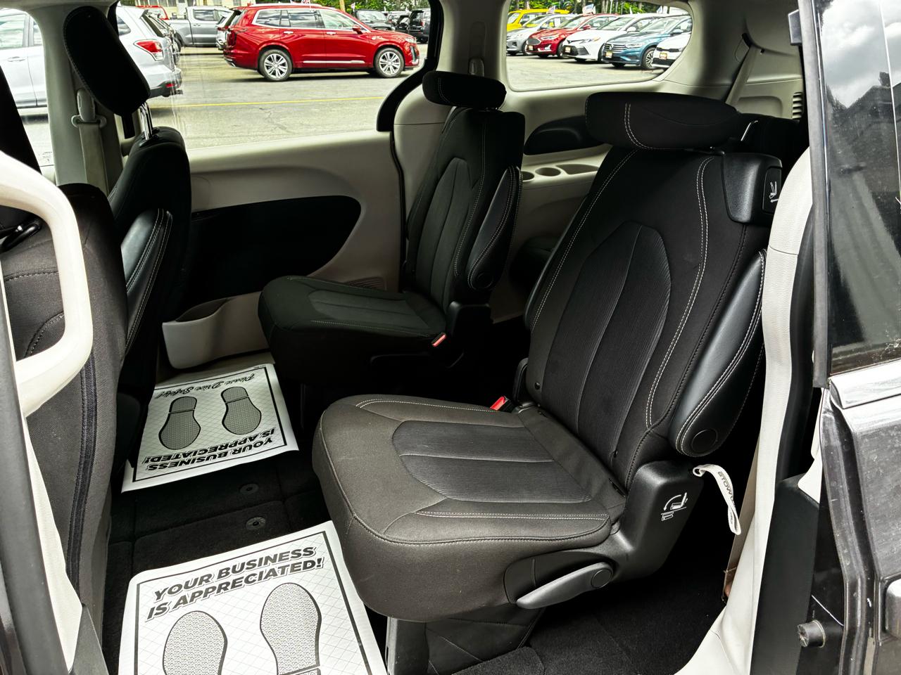 Chrysler Voyager LX 2023