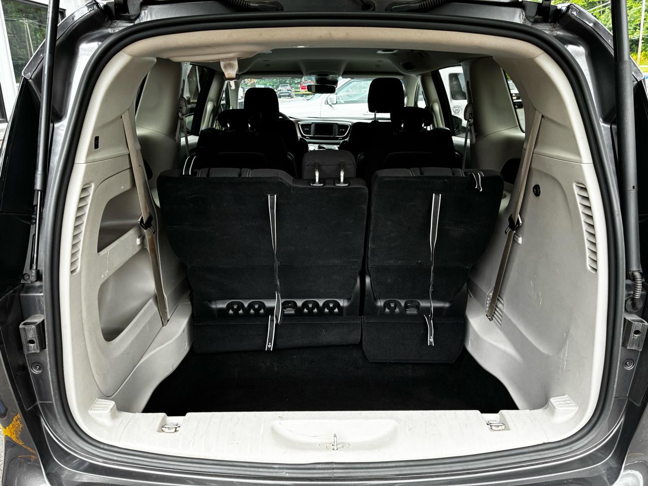 Chrysler Voyager LX 2023