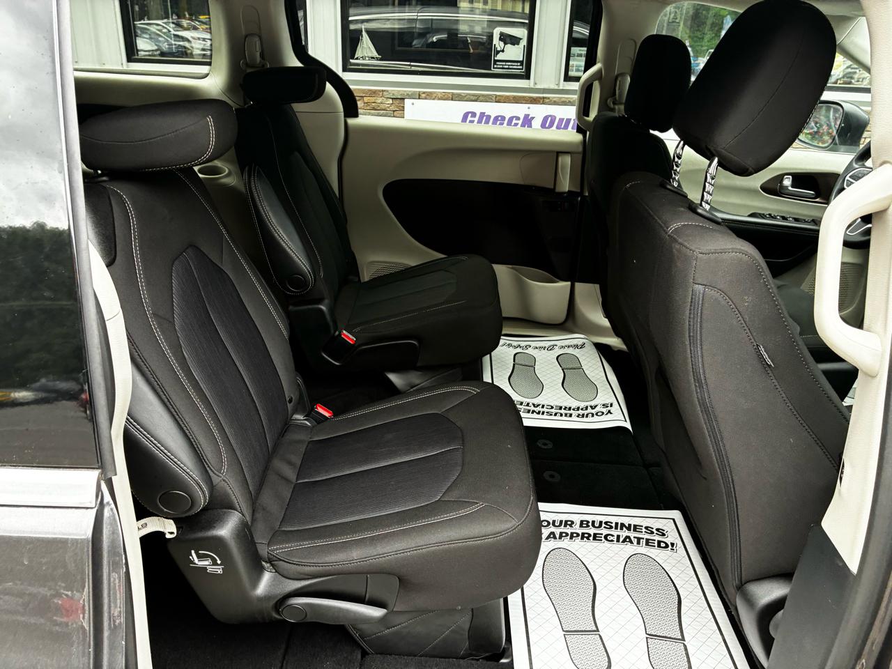 Chrysler Voyager LX 2023