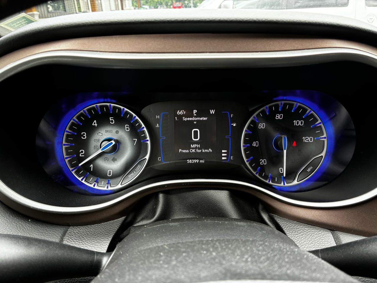 Chrysler Voyager LX 2023
