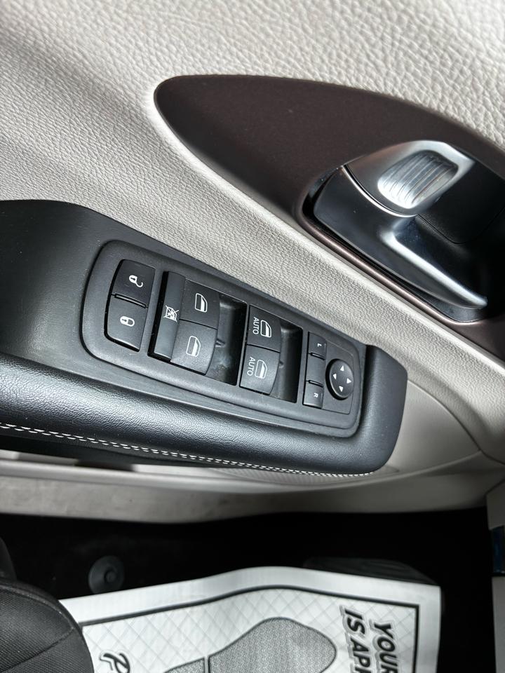 Chrysler Voyager LX 2023