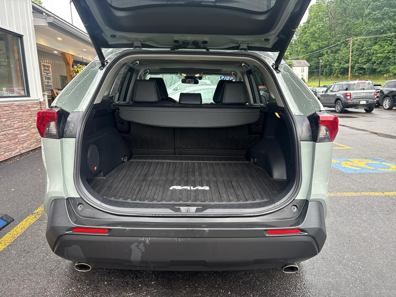 Toyota RAV4 XLE Premium AWD 2019