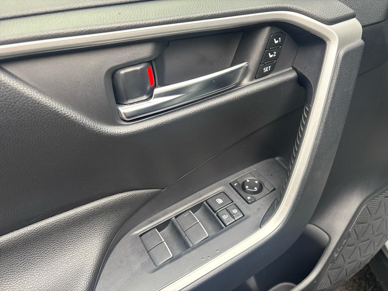 Toyota RAV4 XLE Premium AWD 2019