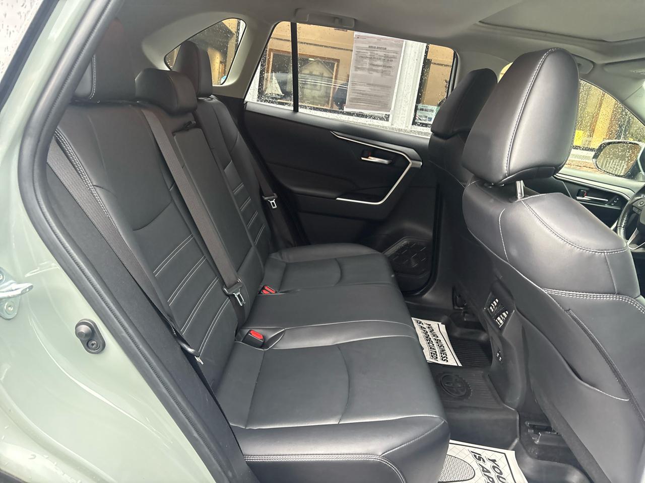 Toyota RAV4 XLE Premium AWD 2019