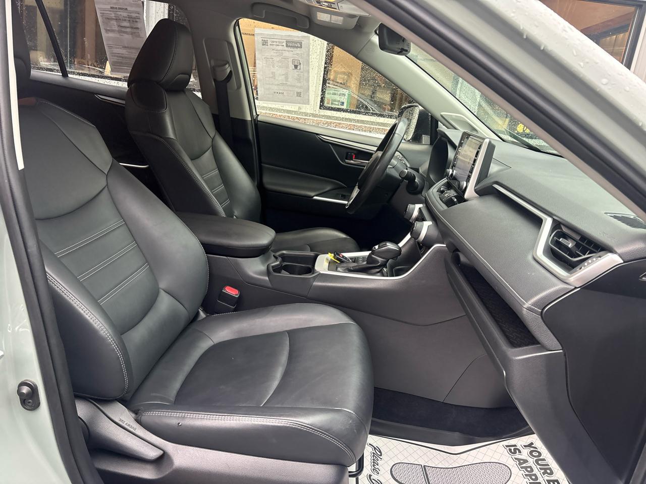 Toyota RAV4 XLE Premium AWD 2019