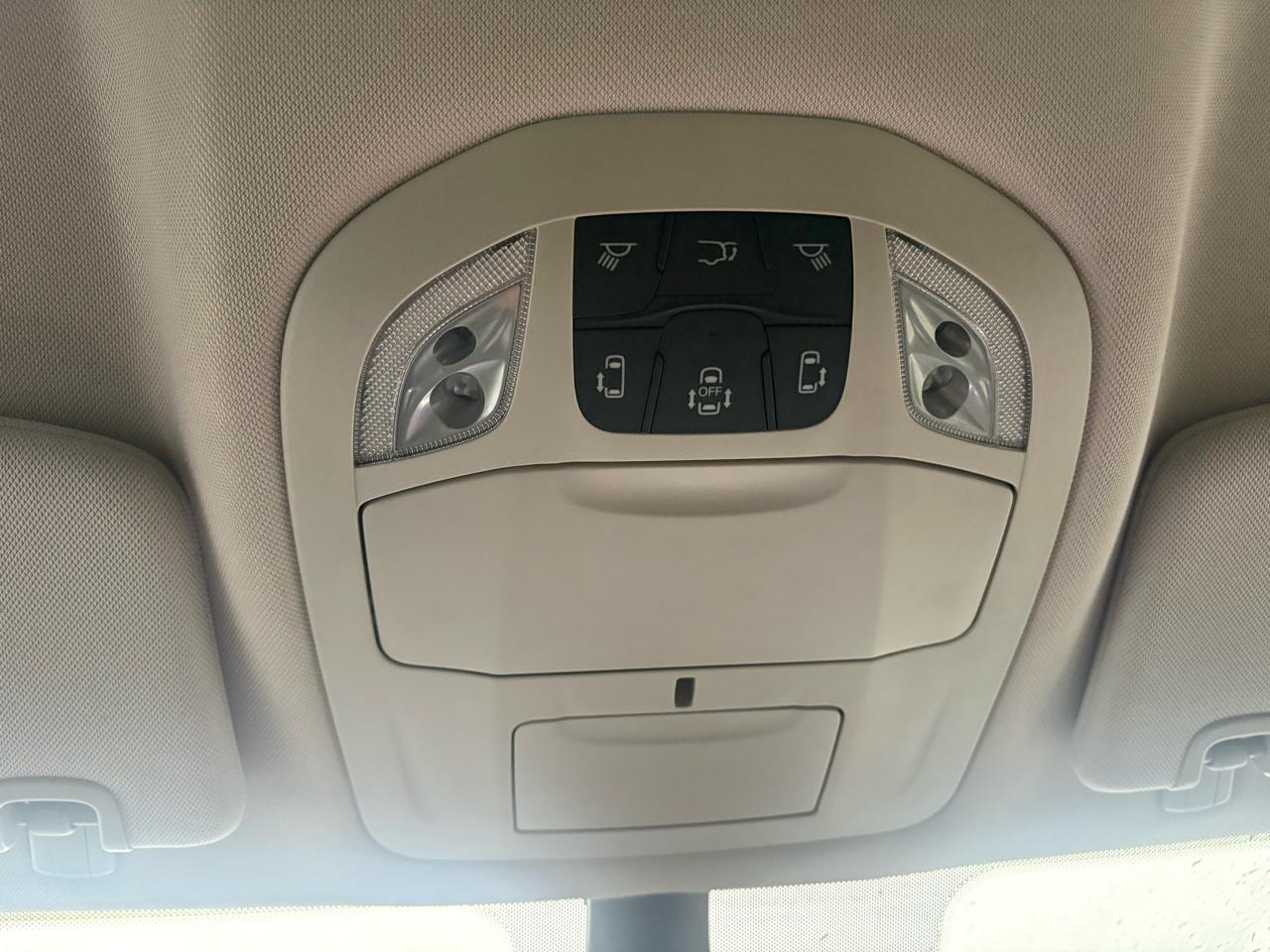 Chrysler Voyager LX 2023