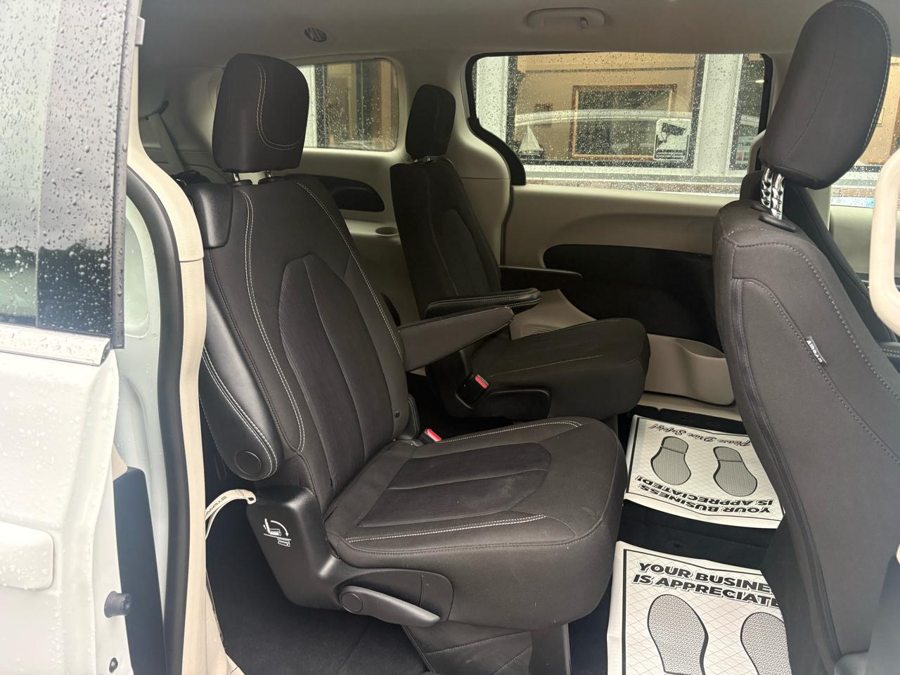 Chrysler Voyager LX 2023