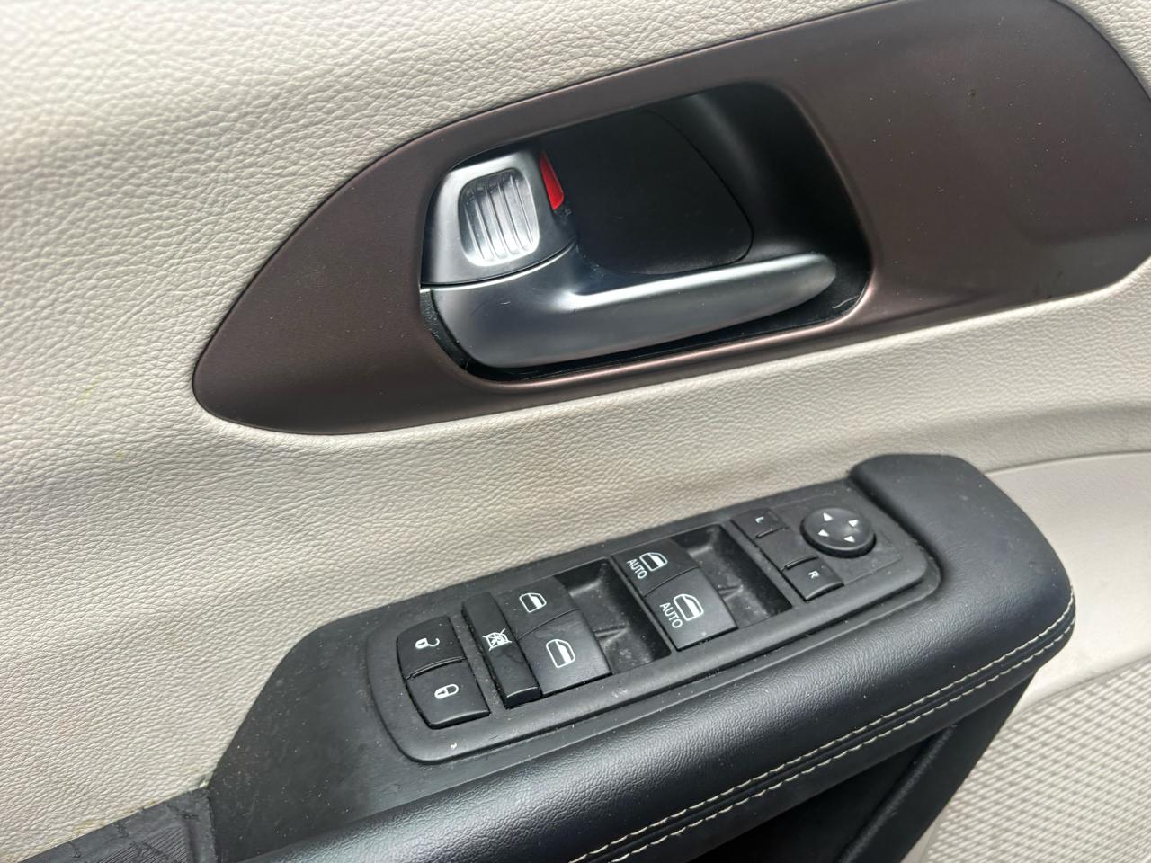 Chrysler Voyager LX 2023