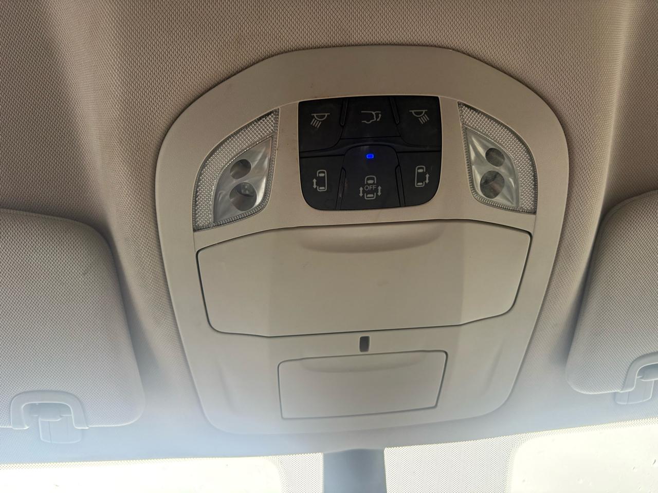 Chrysler Voyager LX 2023