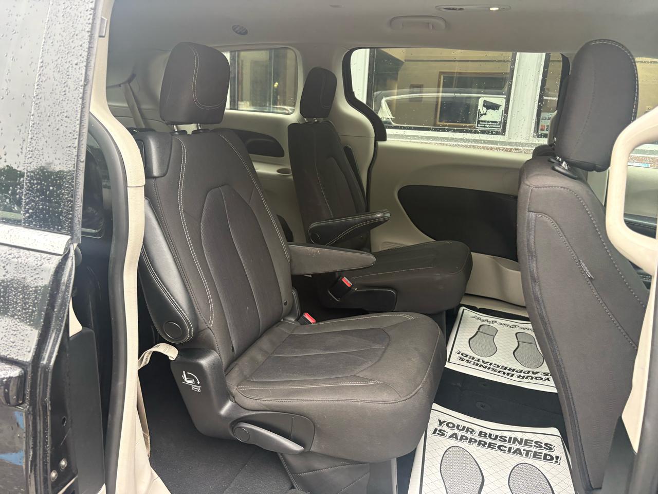 Chrysler Voyager LX 2023