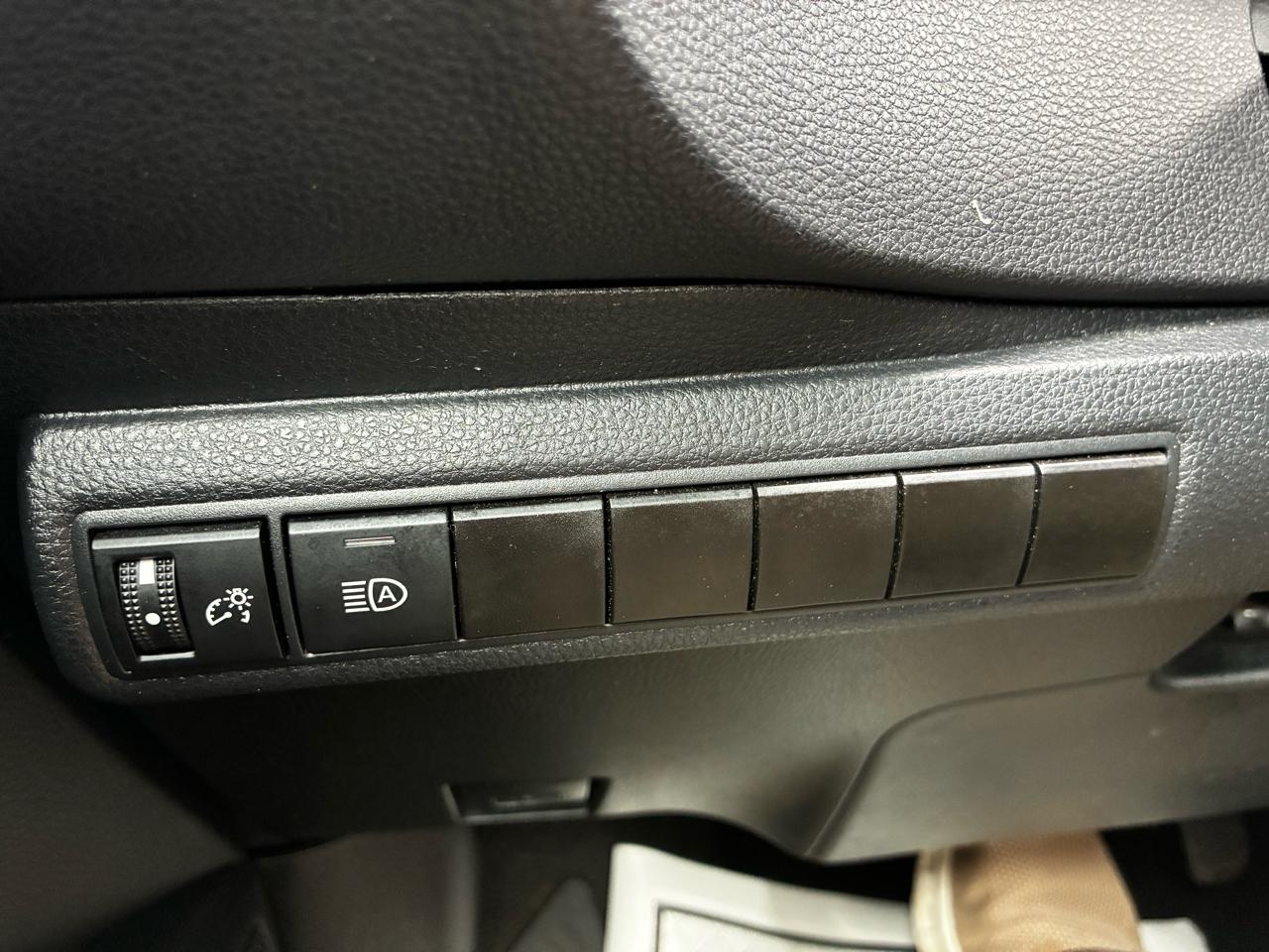 Toyota Corolla LE 2024