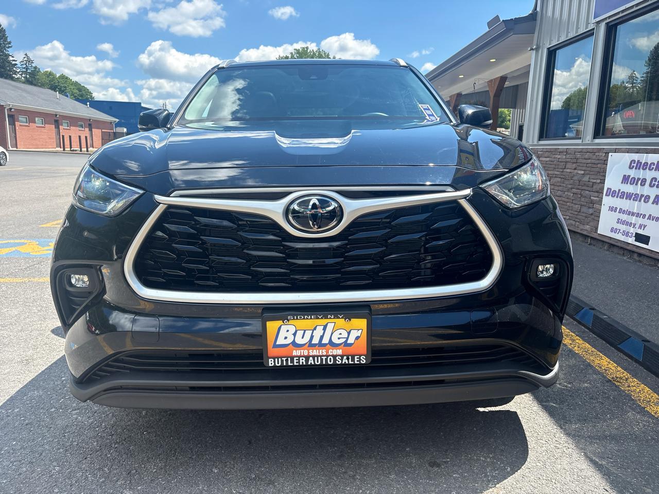 Toyota Highlander XLE 2023