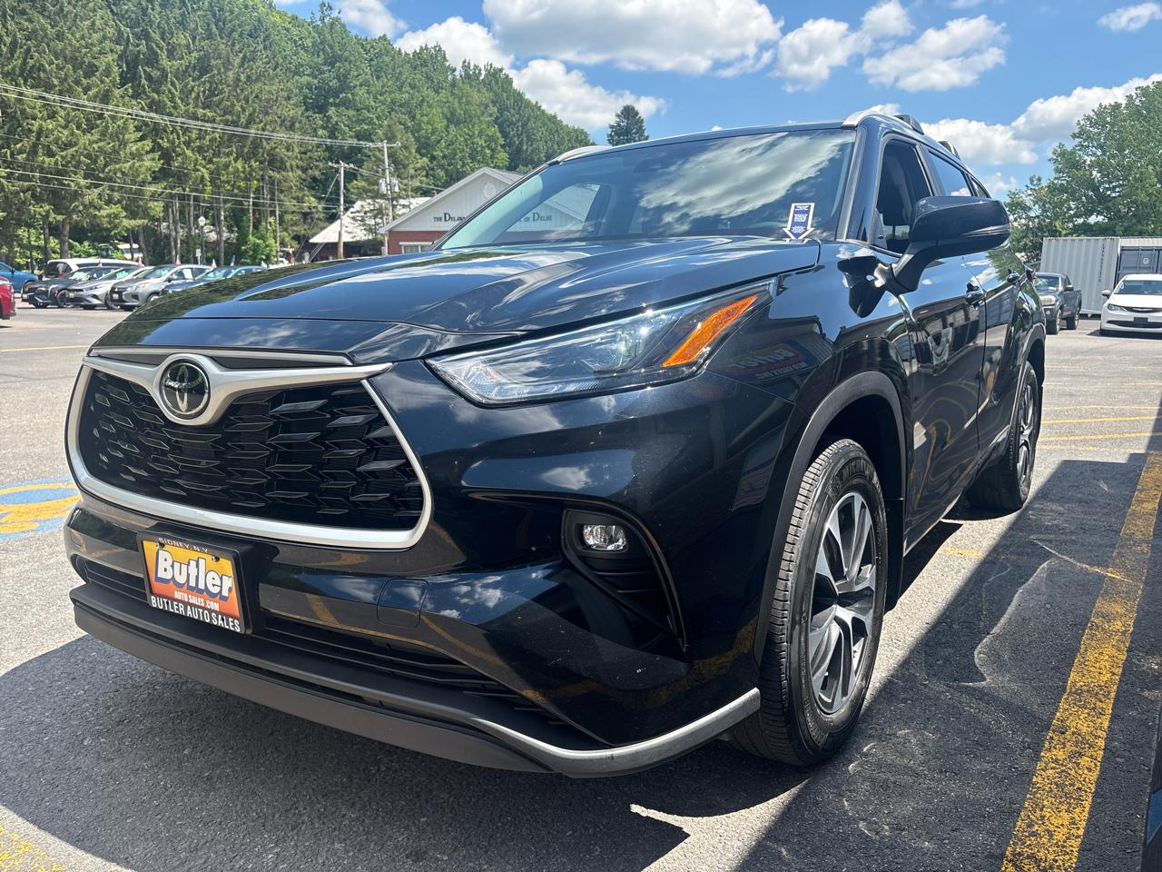 Toyota Highlander XLE 2023