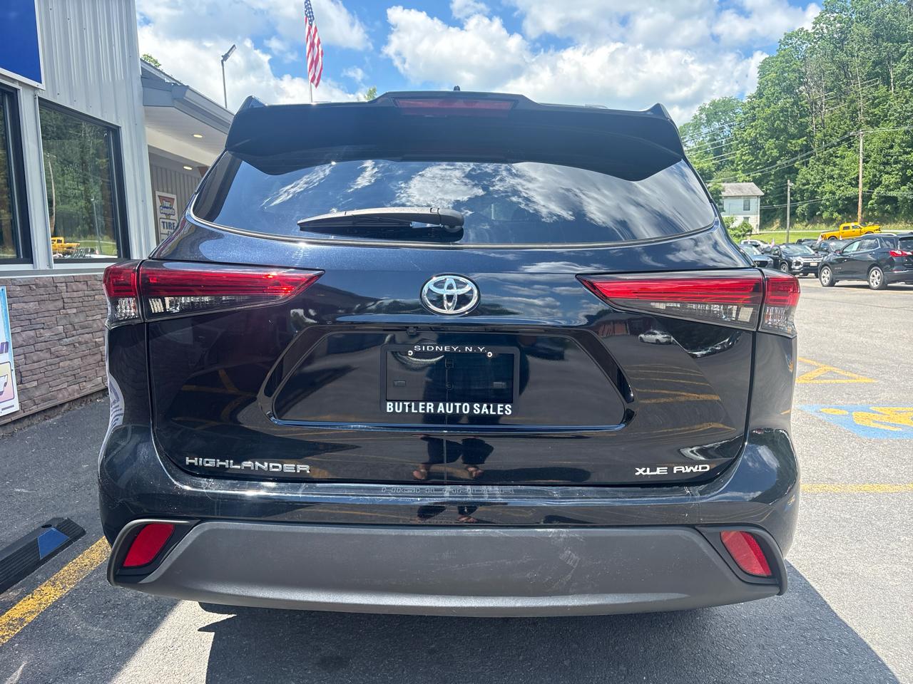Toyota Highlander XLE 2023