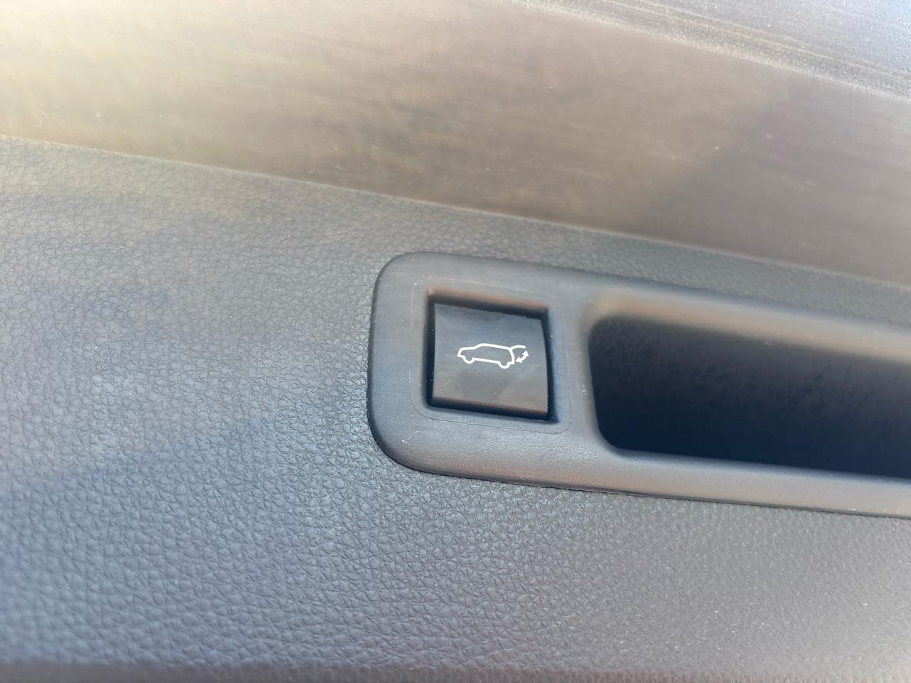 Toyota Highlander XLE 2023