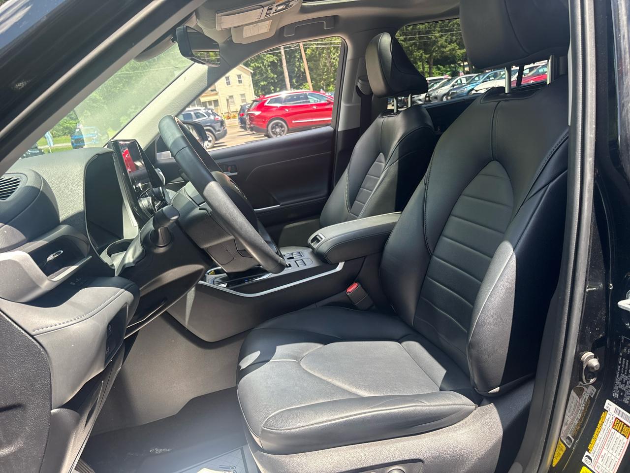 Toyota Highlander XLE 2023