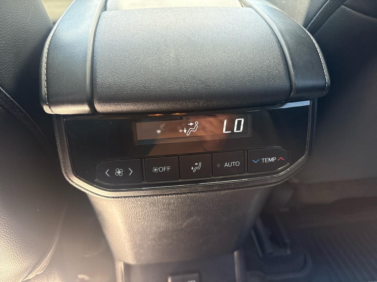 Toyota Highlander XLE 2023