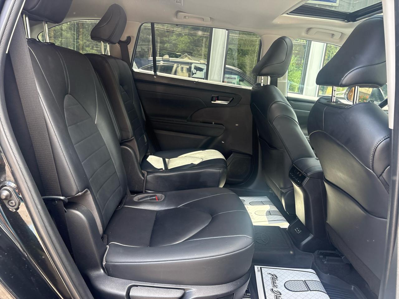 Toyota Highlander XLE 2023