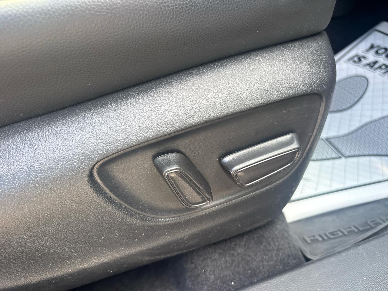 Toyota Highlander XLE 2023