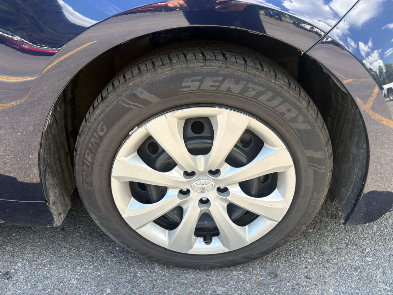 Toyota Corolla LE 2024