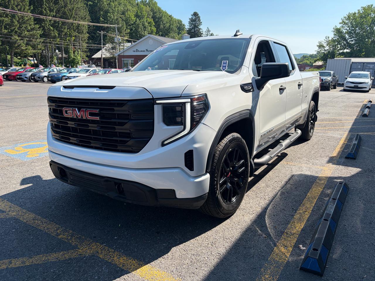 GMC Sierra 1500 Pro Crew Cab Short Box 4WD 2024