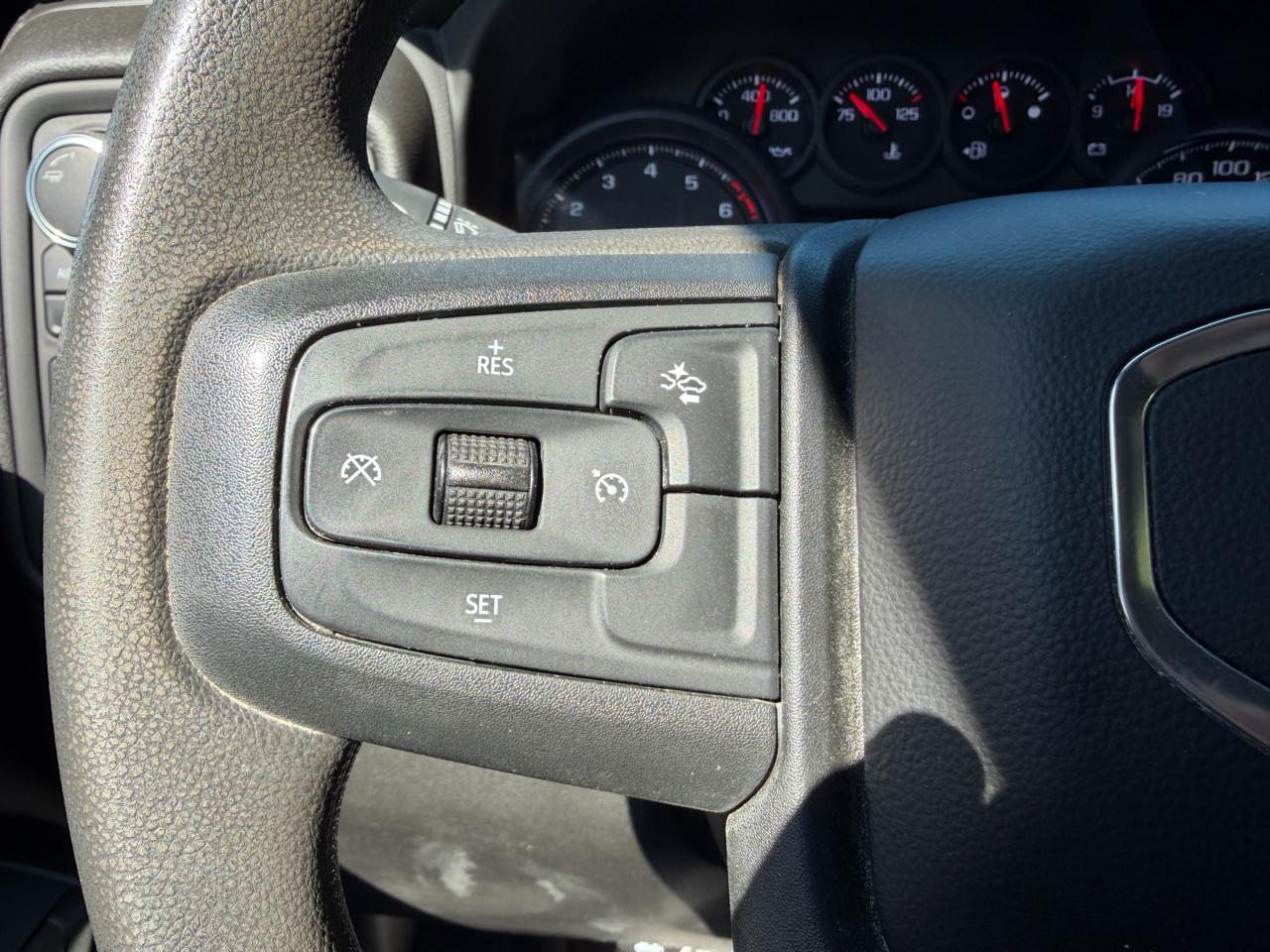 GMC Sierra 1500 Pro Crew Cab Short Box 4WD 2024