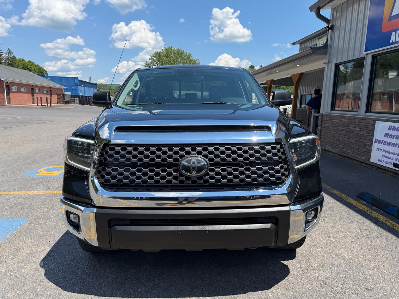 Toyota Tundra SR5 5.7L V8 Double Cab 4WD 2019