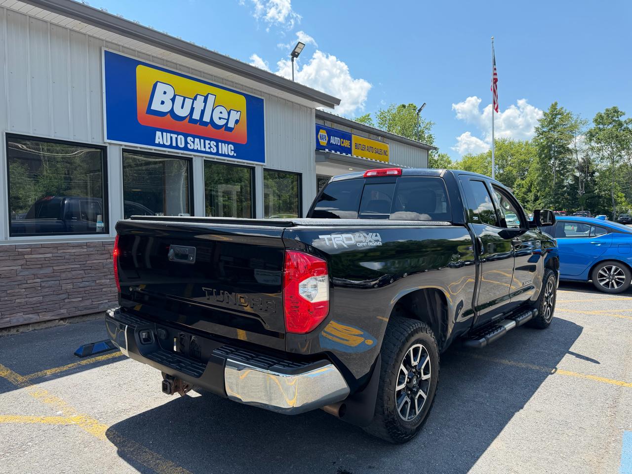 Toyota Tundra SR5 5.7L V8 Double Cab 4WD 2019