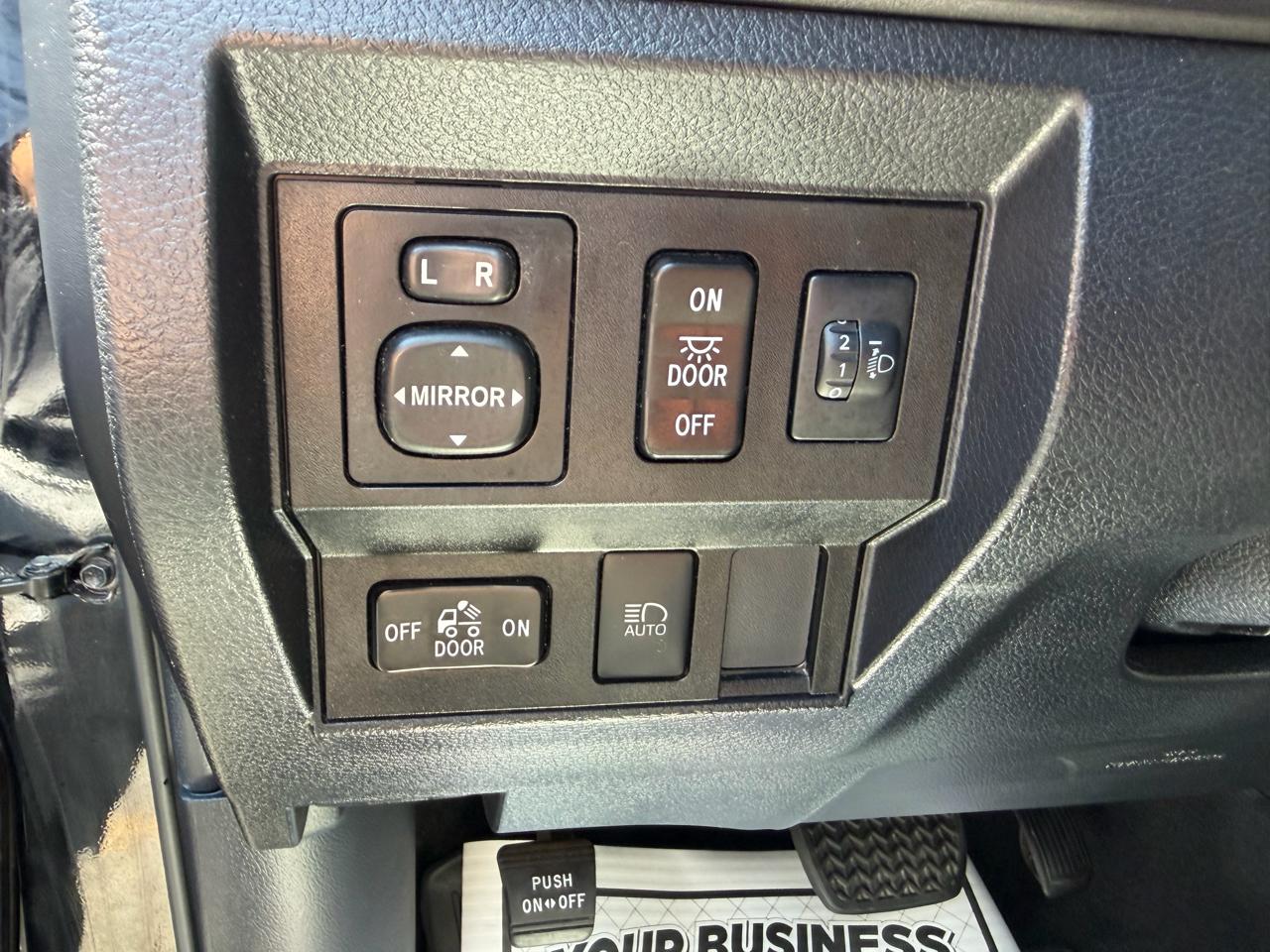 Toyota Tundra SR5 5.7L V8 Double Cab 4WD 2019