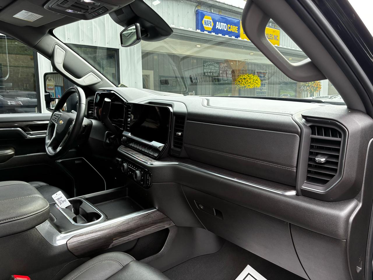 Chevrolet Silverado 2500HD LTZ Crew Cab Short Box 4WD 2024