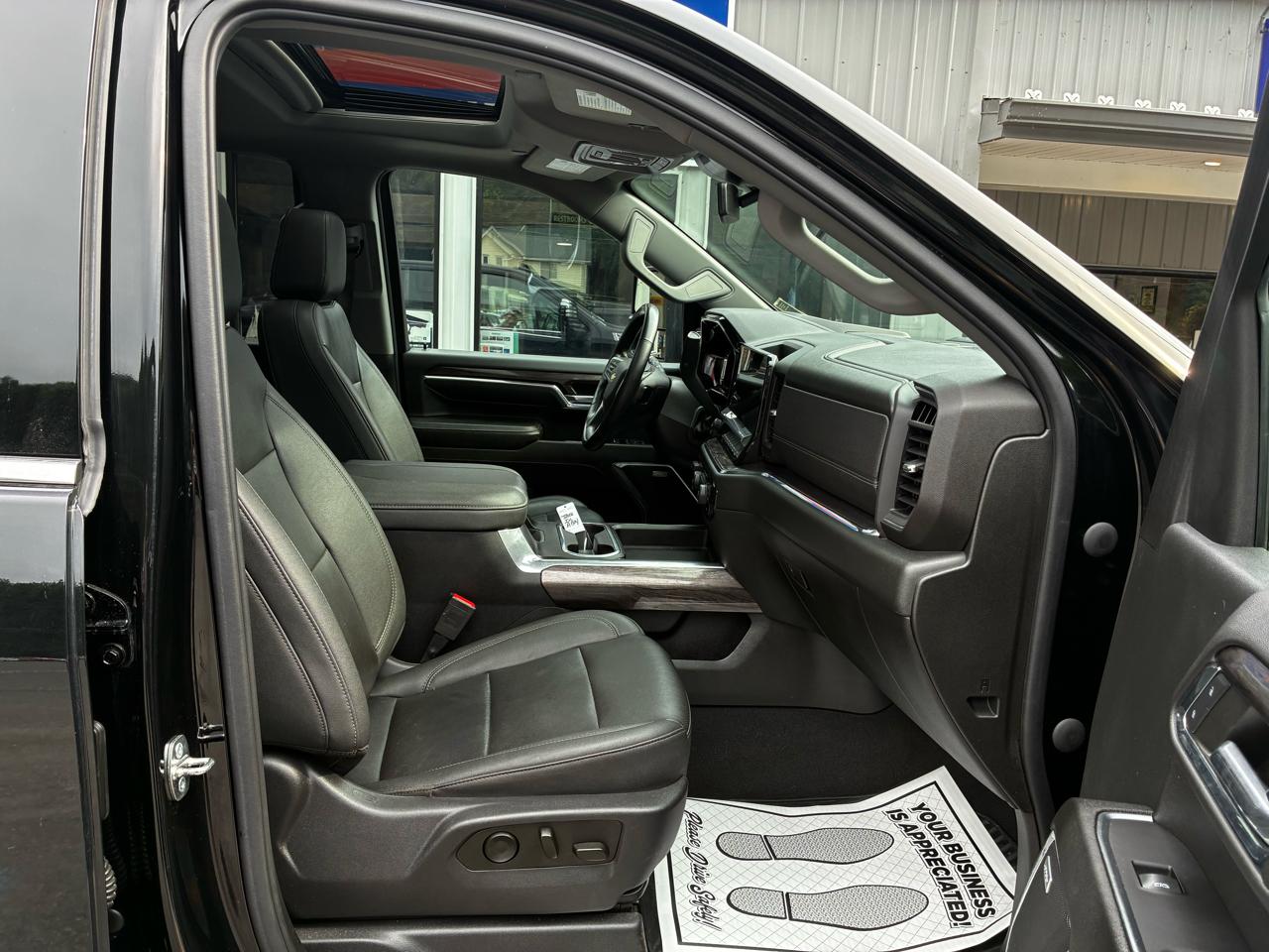 Chevrolet Silverado 2500HD LTZ Crew Cab Short Box 4WD 2024