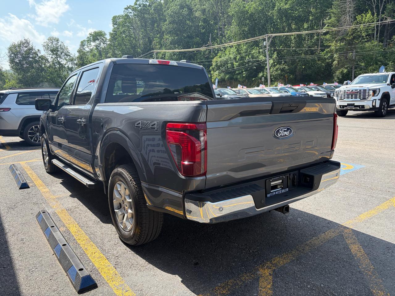 Ford F-150 XLT SuperCrew 4WD 2025