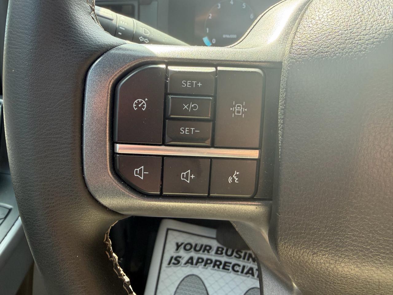 Ford F-150 XLT SuperCrew 4WD 2025