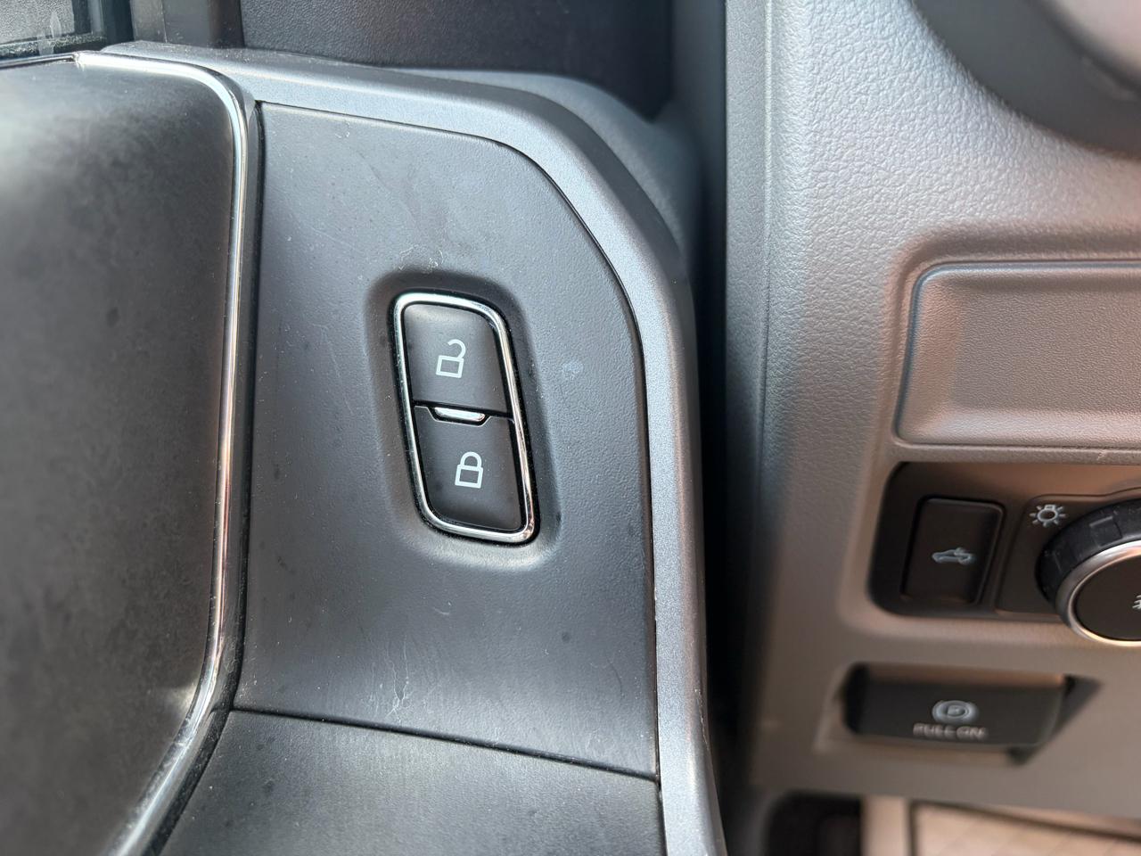 Ford F-150 XLT SuperCrew 4WD 2025