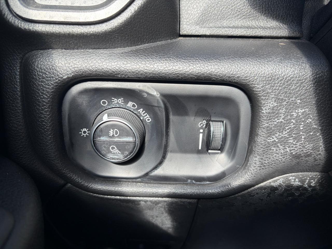 RAM 2500 Tradesman Crew Cab SWB 4WD 2025