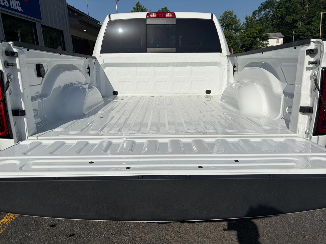 RAM 2500 Tradesman Crew Cab SWB 4WD 2025